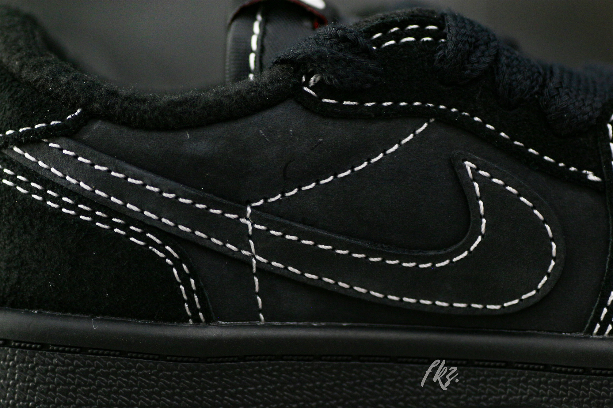 Travis Scott x Jordan 1 Retro Low OG SP Black Phantom Kid (LN5 A1)