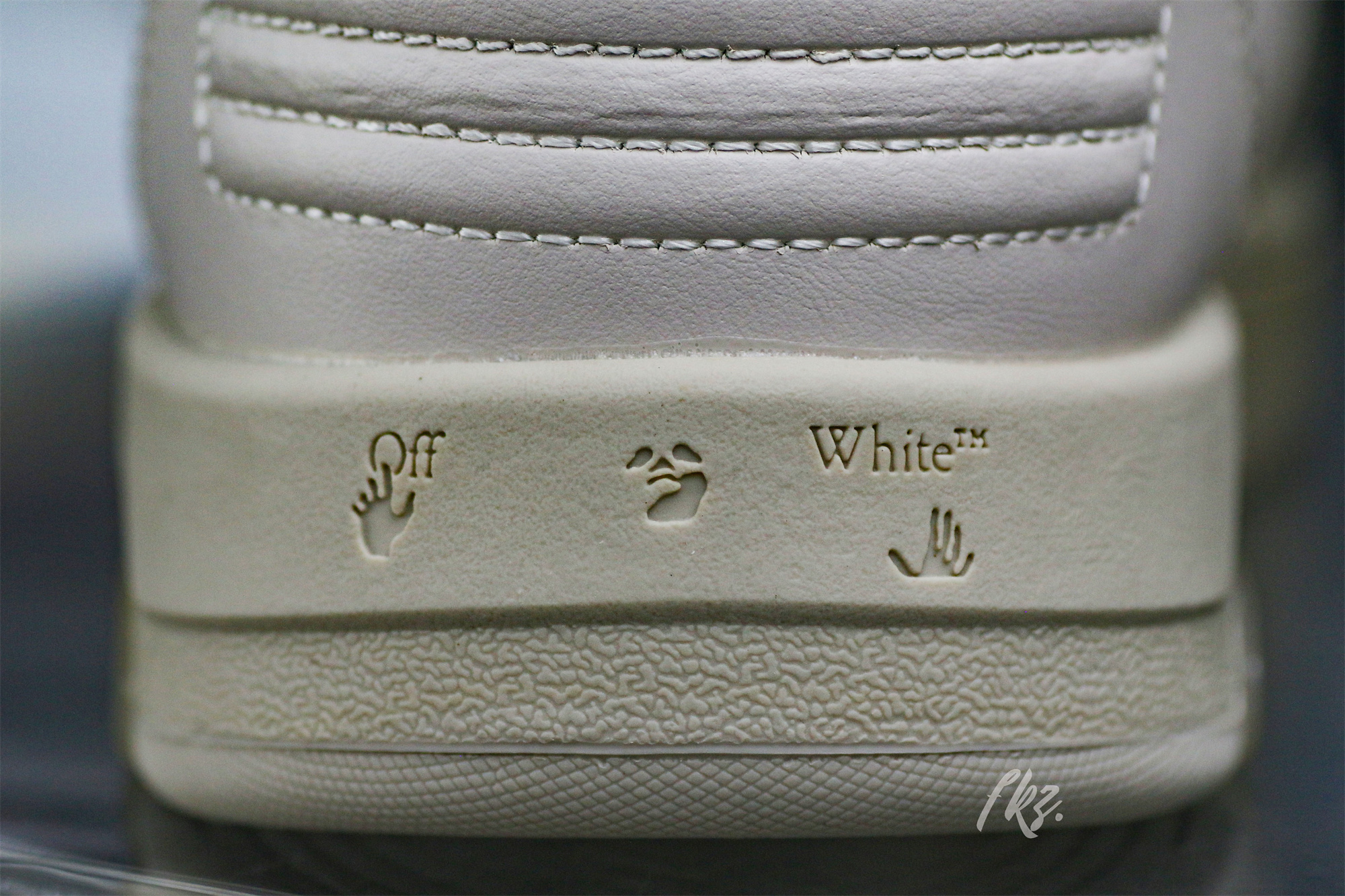Off-White White & Beige ‘Out Of Office’ Sneakers