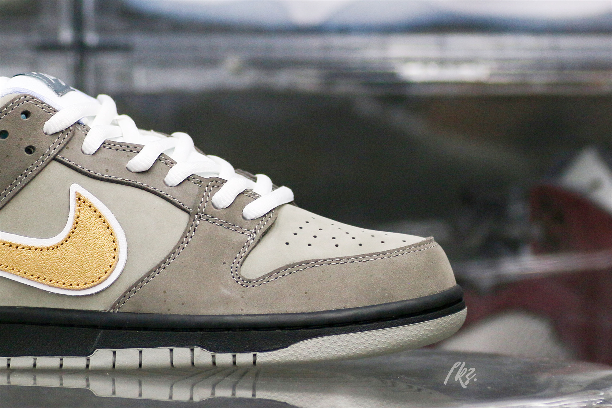 Nike SB Dunk Low Brown Lobster