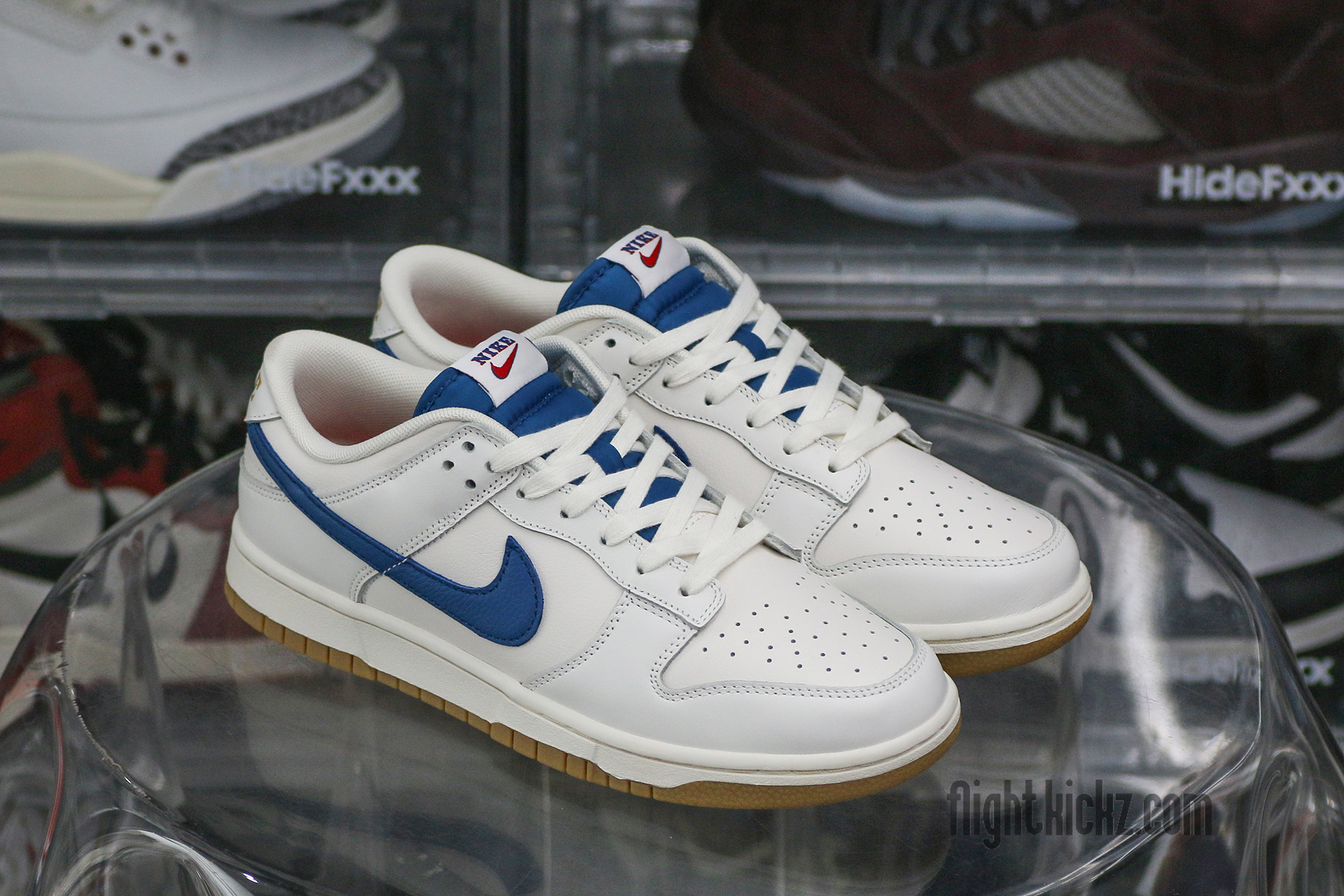Nike Dunk Low SE Sail Dark Marina Blue