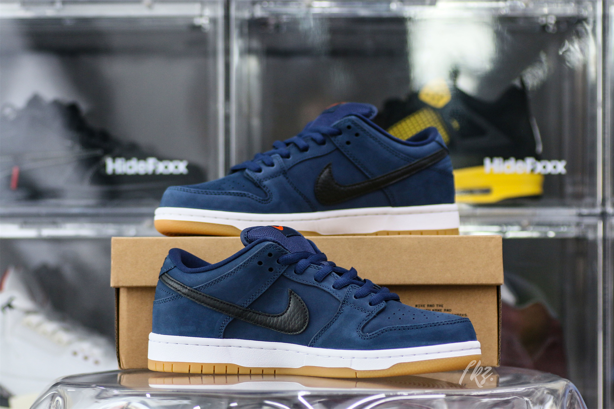 Dunk Low Pro ISO SB Navy Gum