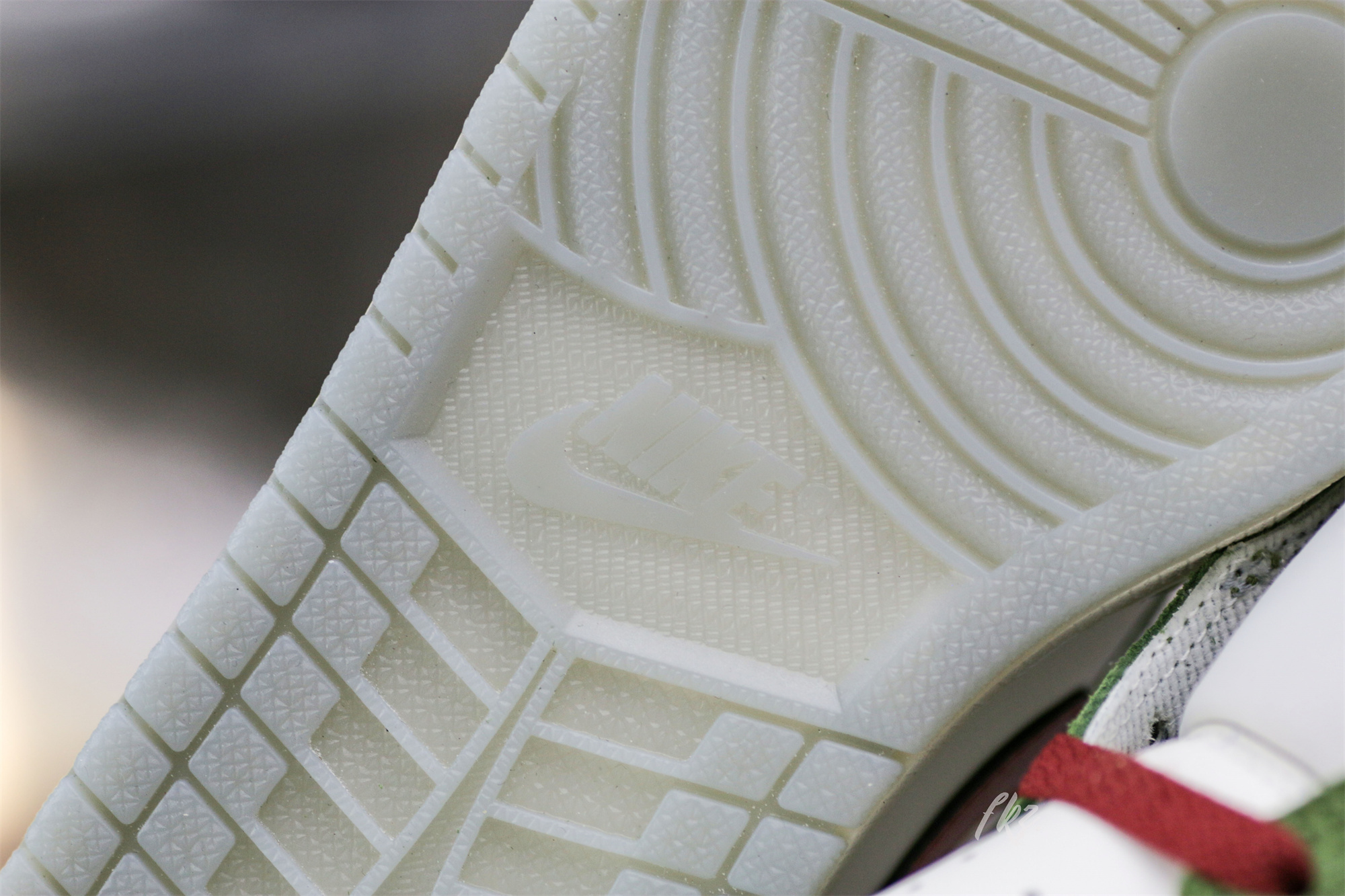 Air Jordan 1 Low OG “Year Of The Dragon ” 2024