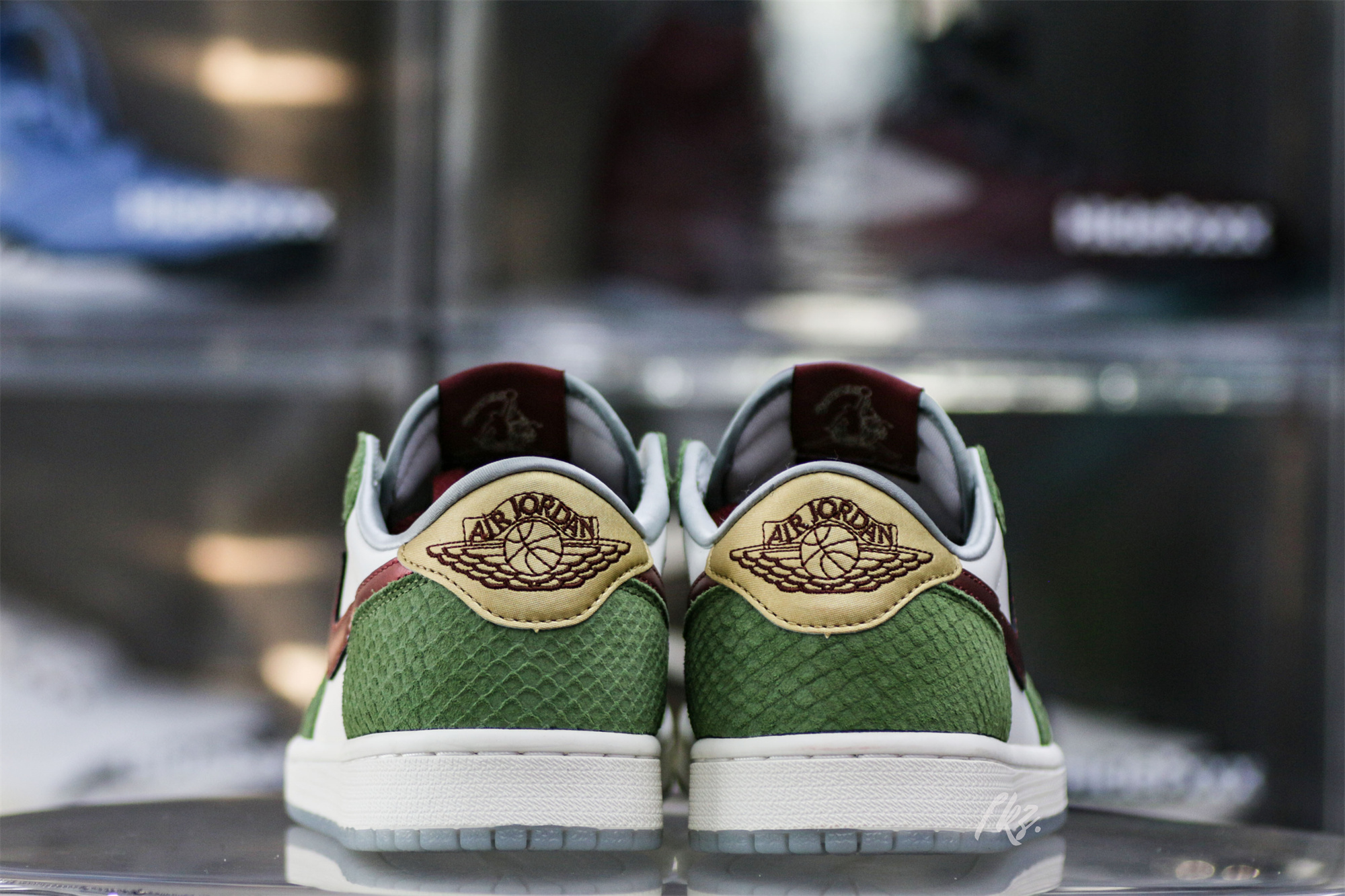 Air Jordan 1 Low OG “Year Of The Dragon ” 2024