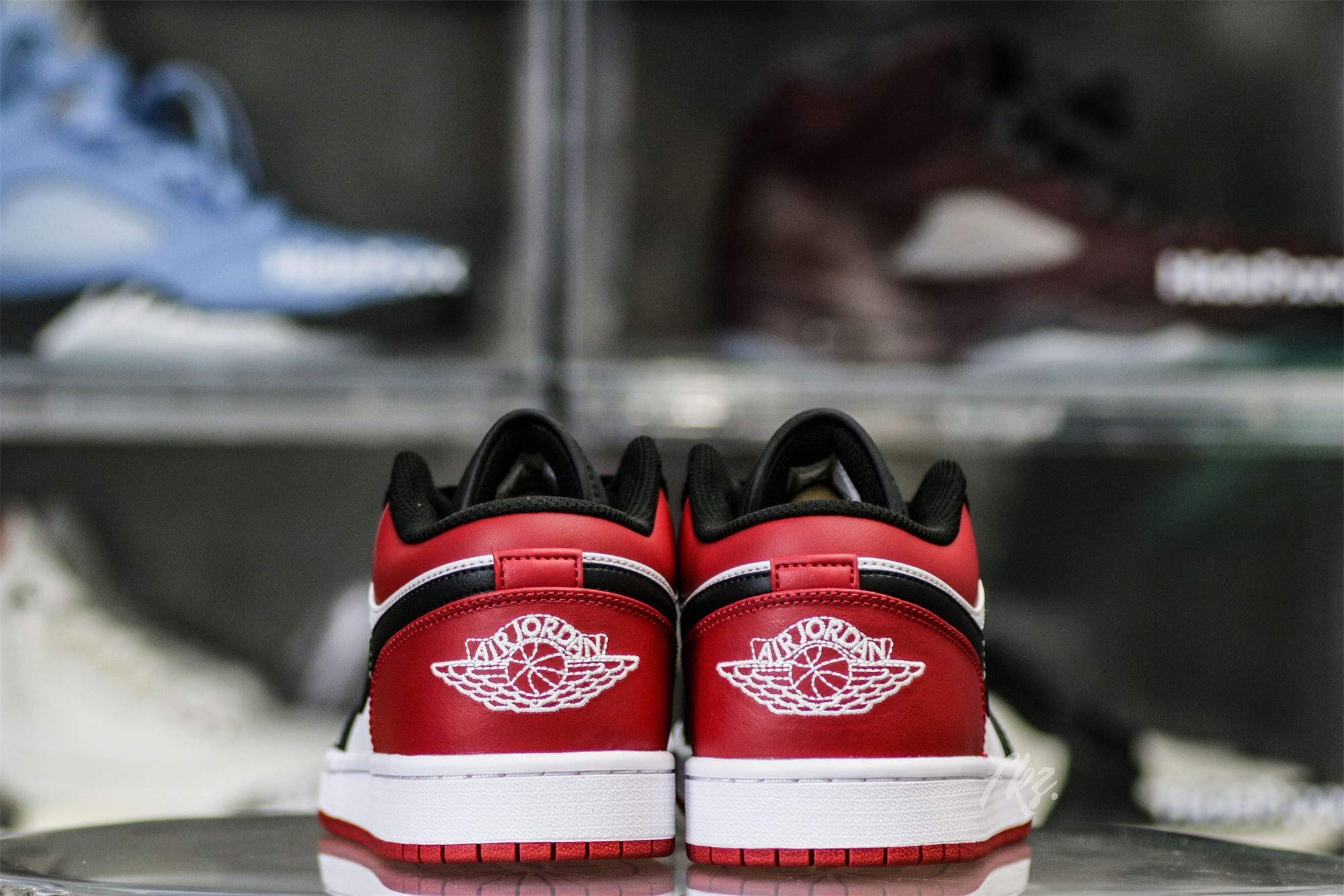 Air Jordan 1 Low Bred Toe 2021