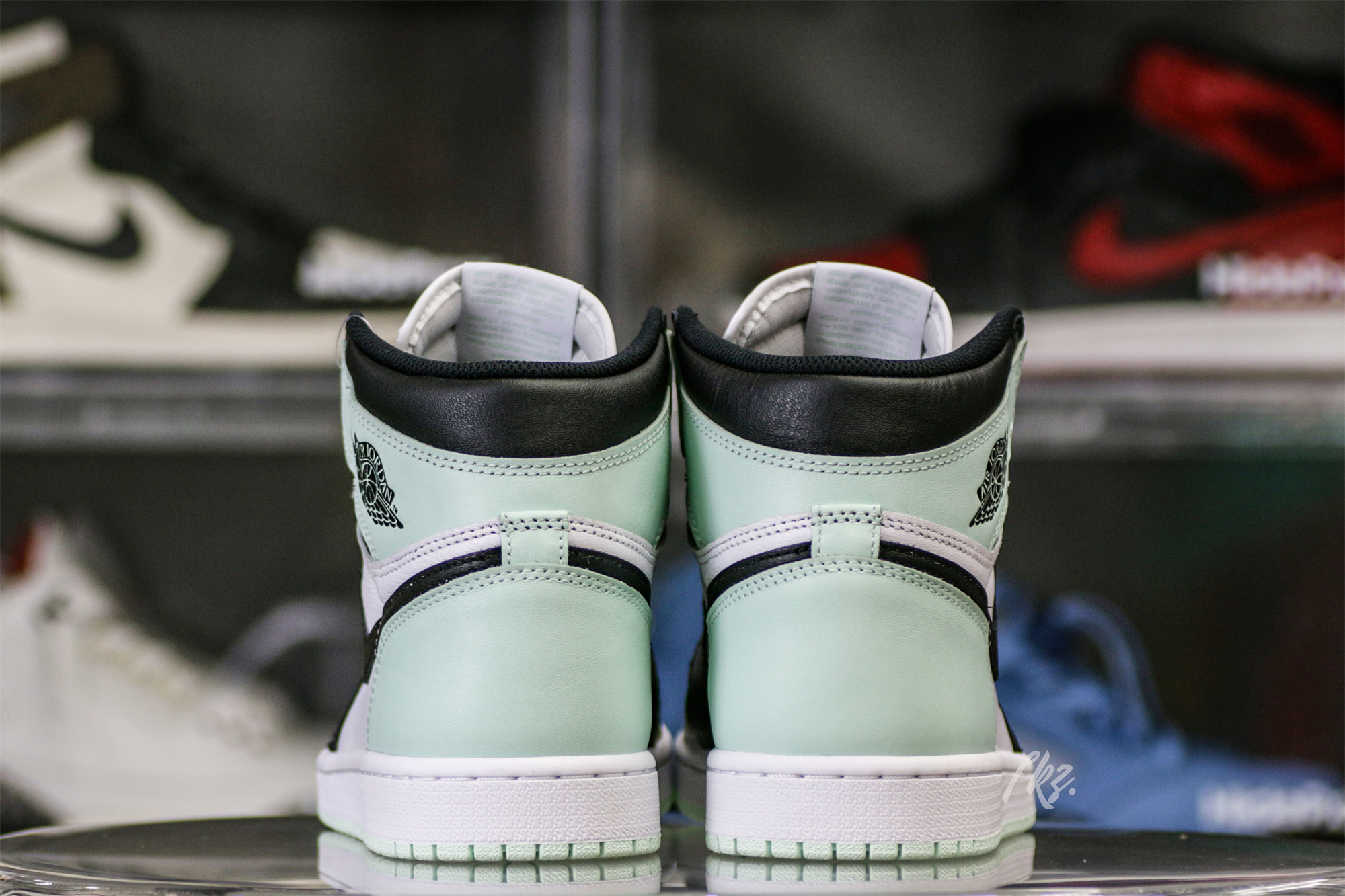 Air Jordan 1 Retro High OG NRG Igloo