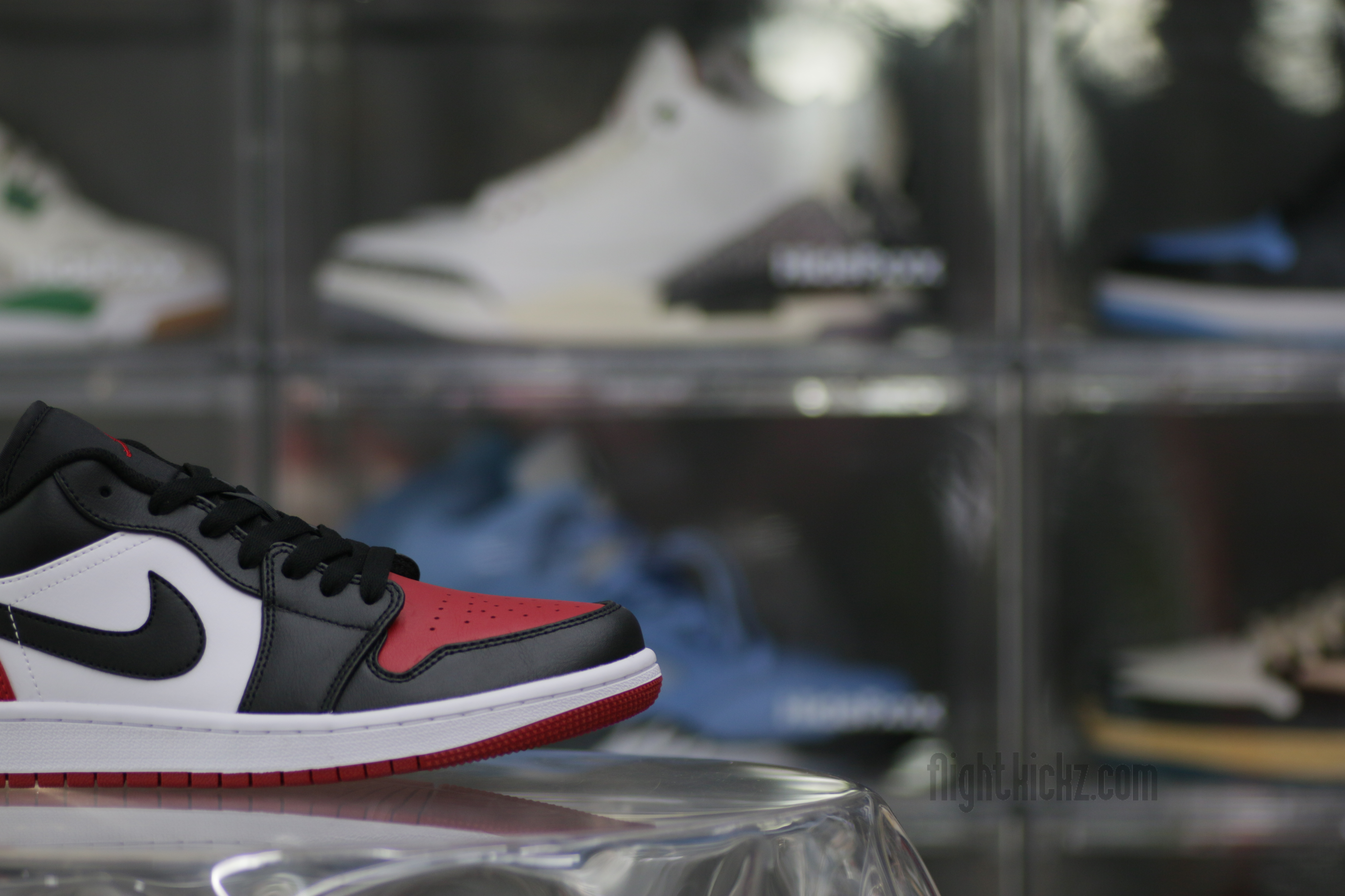 Air Jordan 1 Low Bred Toe 2.0(2023)