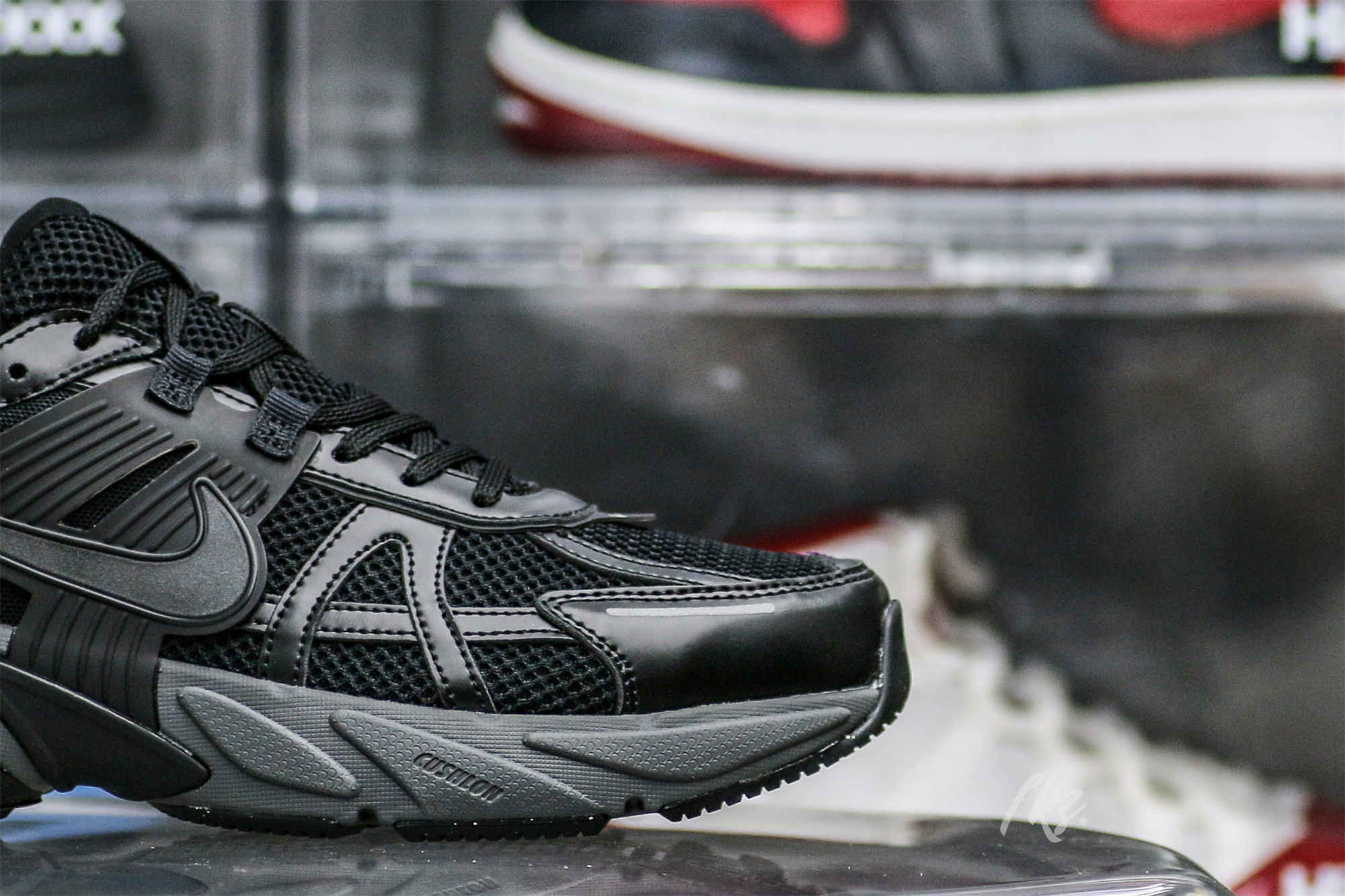 Nike V2K Run Black Dark Smoke Grey