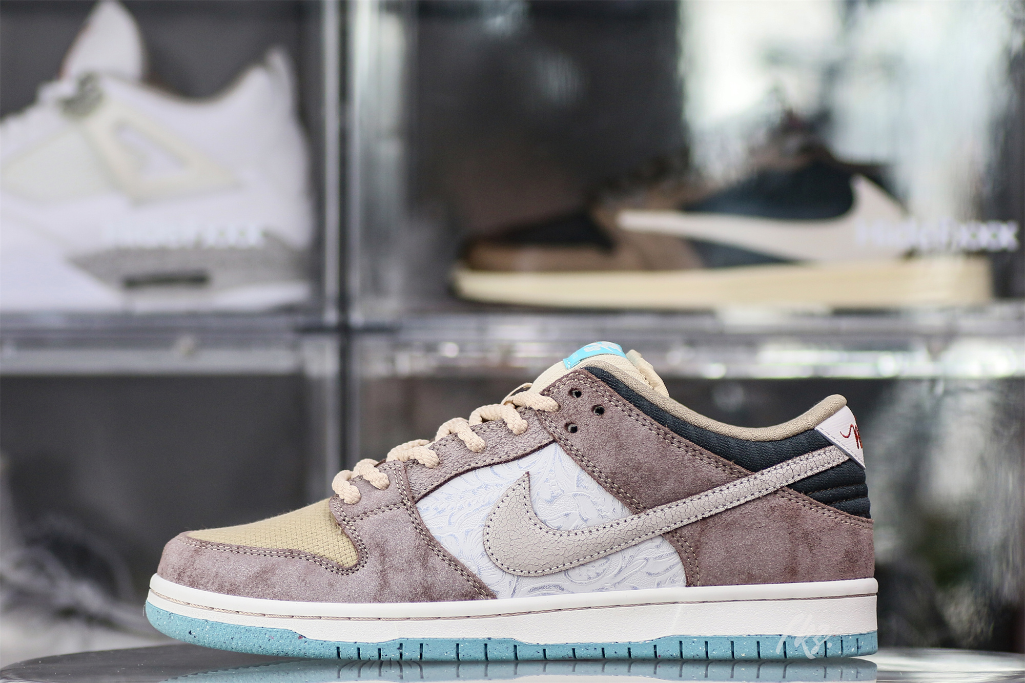 Dunk Low SB Big Money Savings 2024