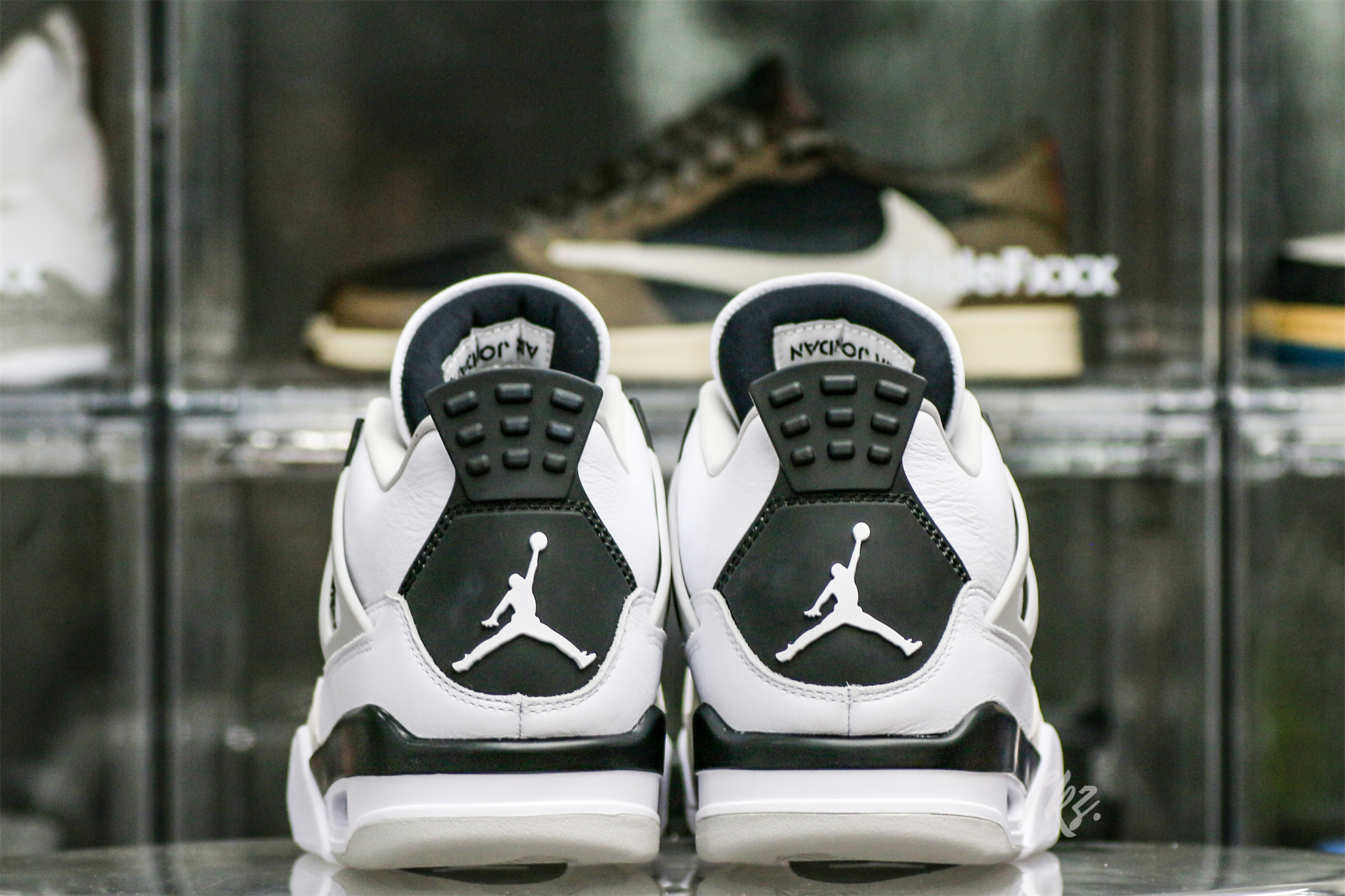 Jordan 4 Retro Military Black(LN5 A1 Batch)