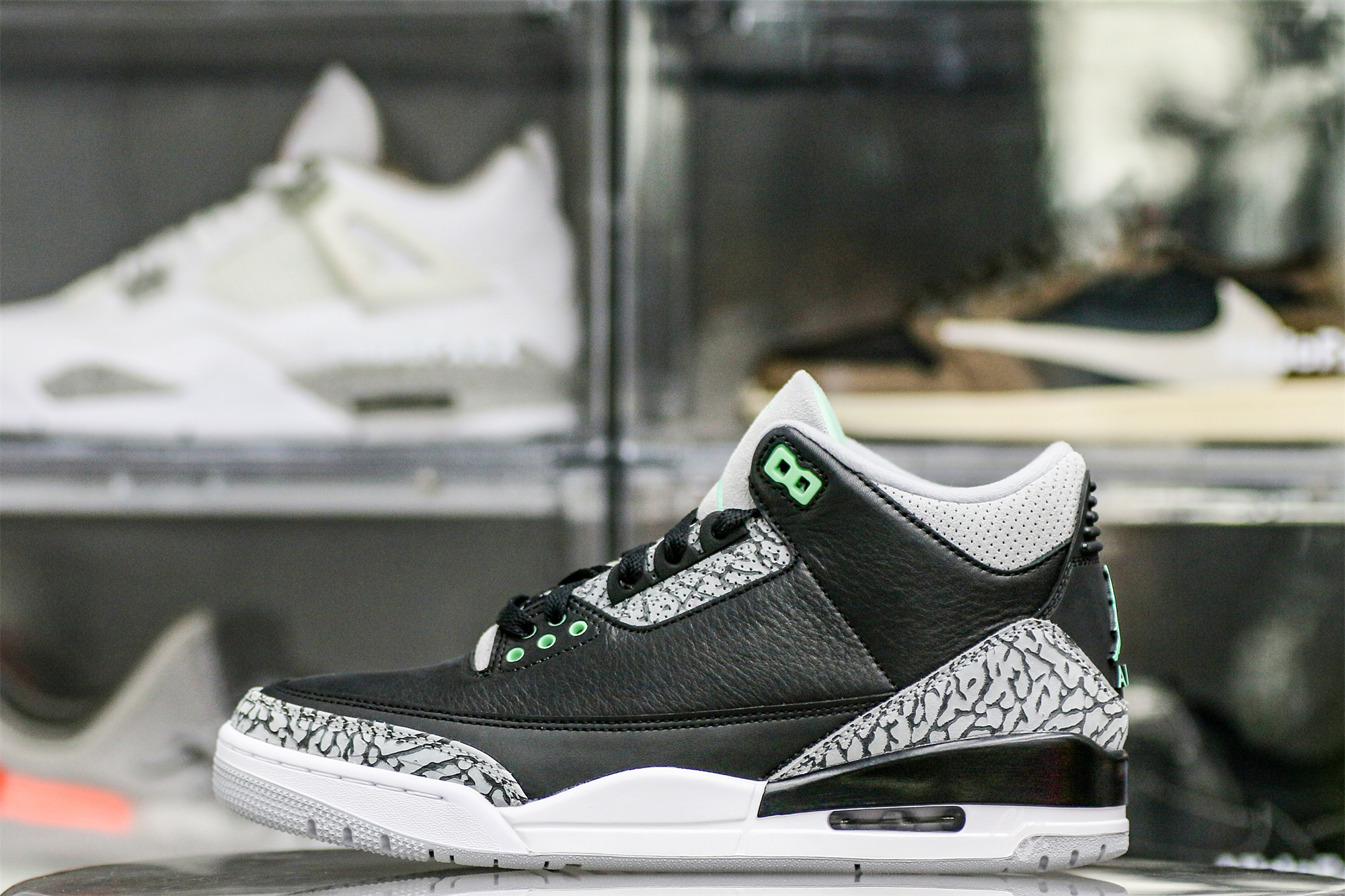 Air Jordan 3 Retro Green Glow 2024