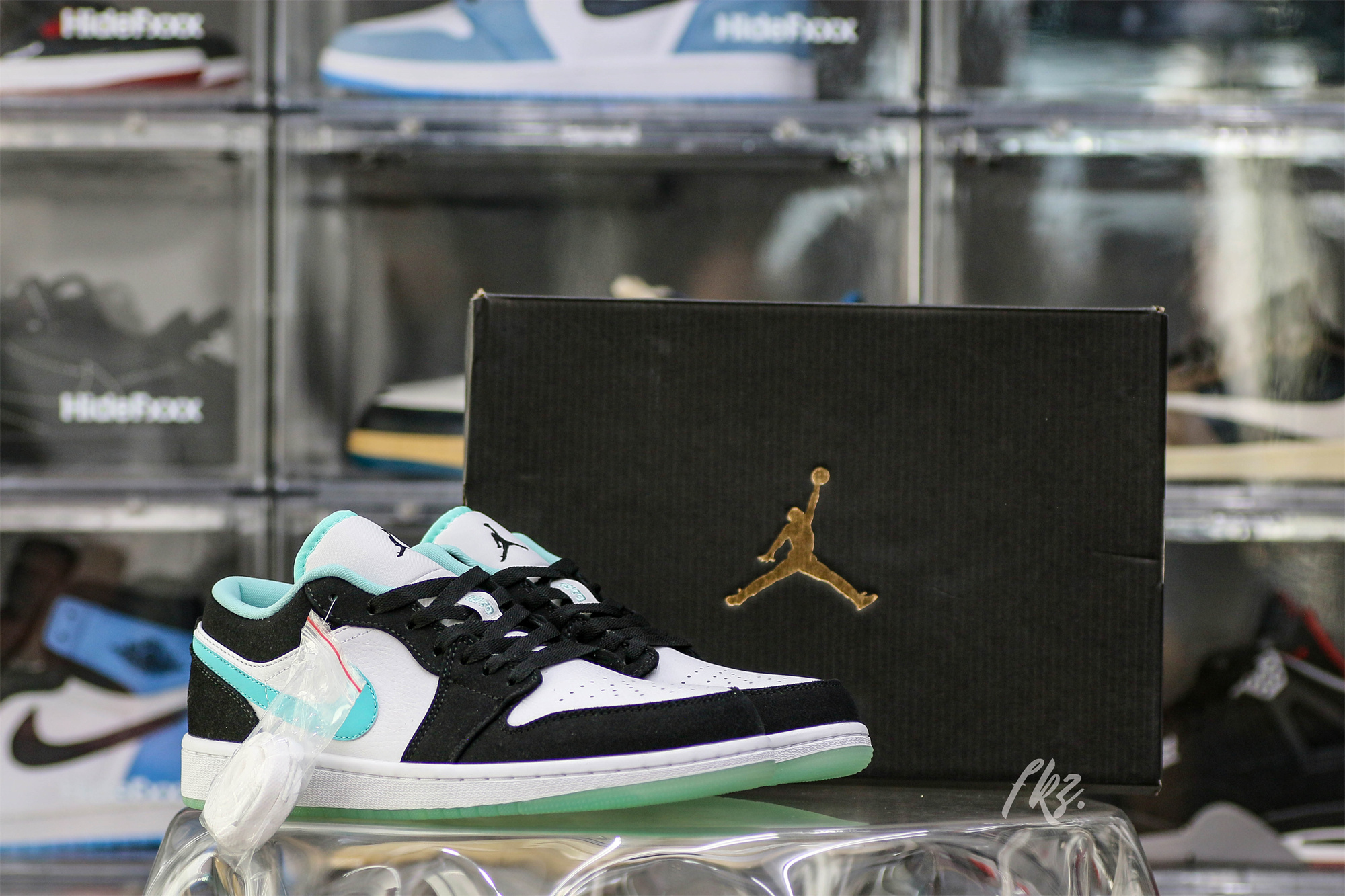 Jordan 1 Low Island Green