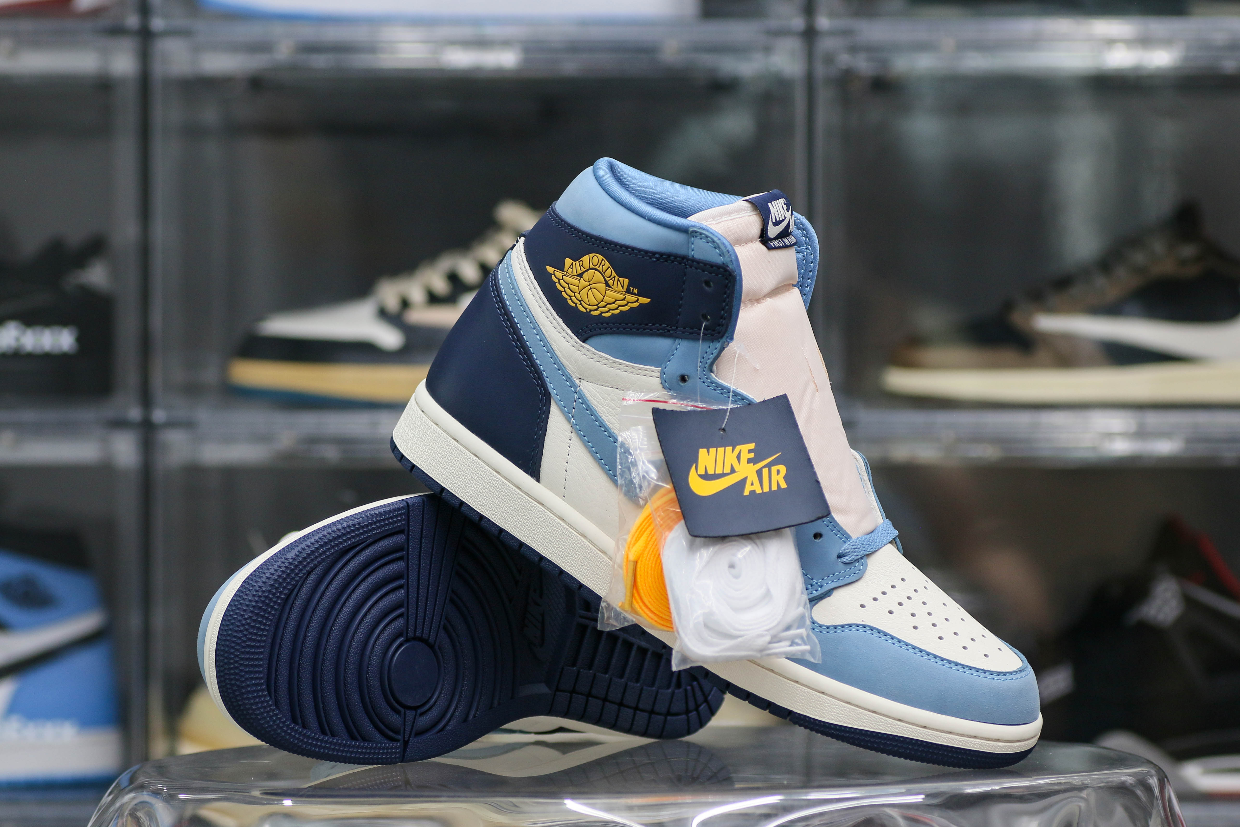Air Jordan 1 High OG First in Flight WNMS