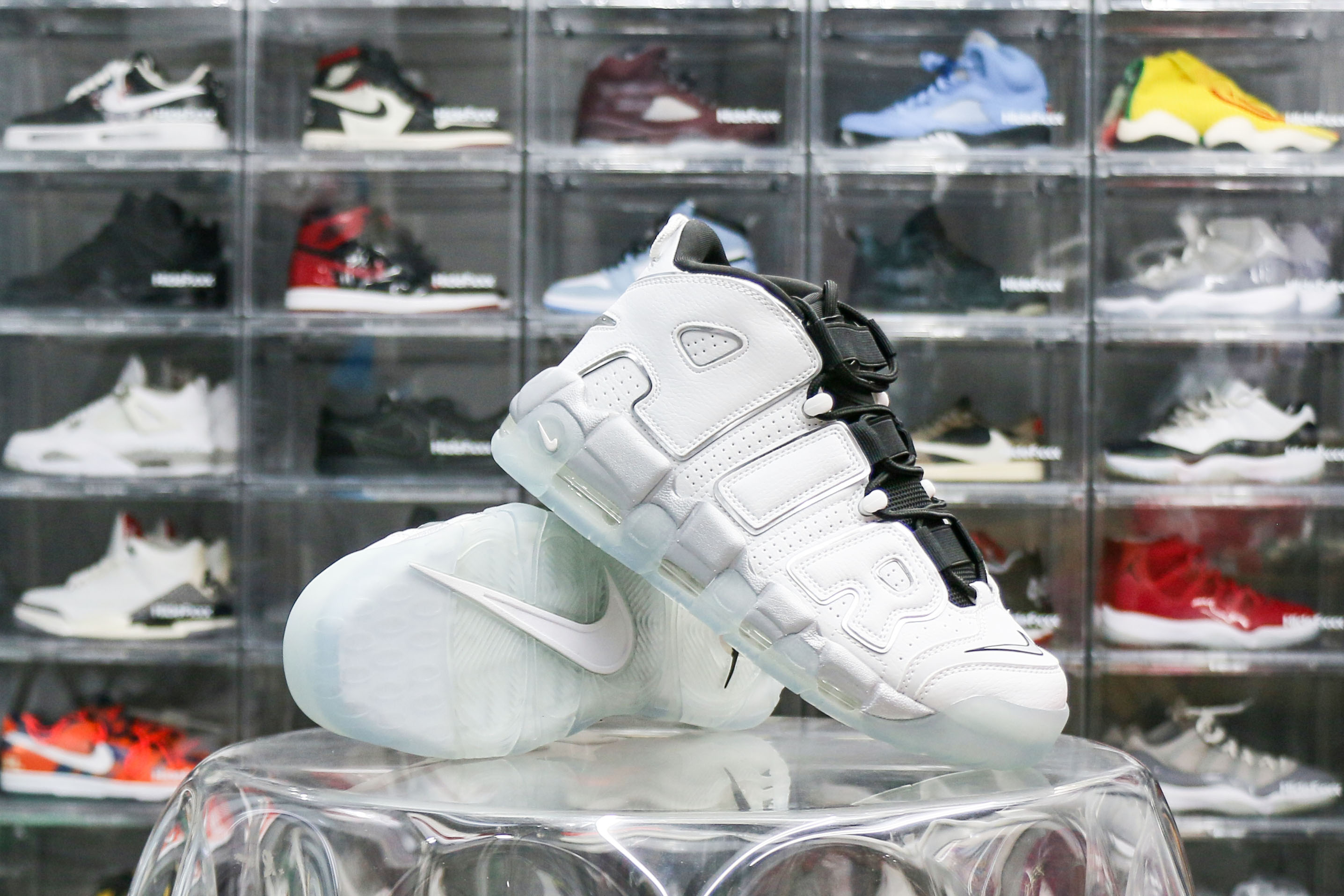 Nike Air More Uptempo SE White Chrome