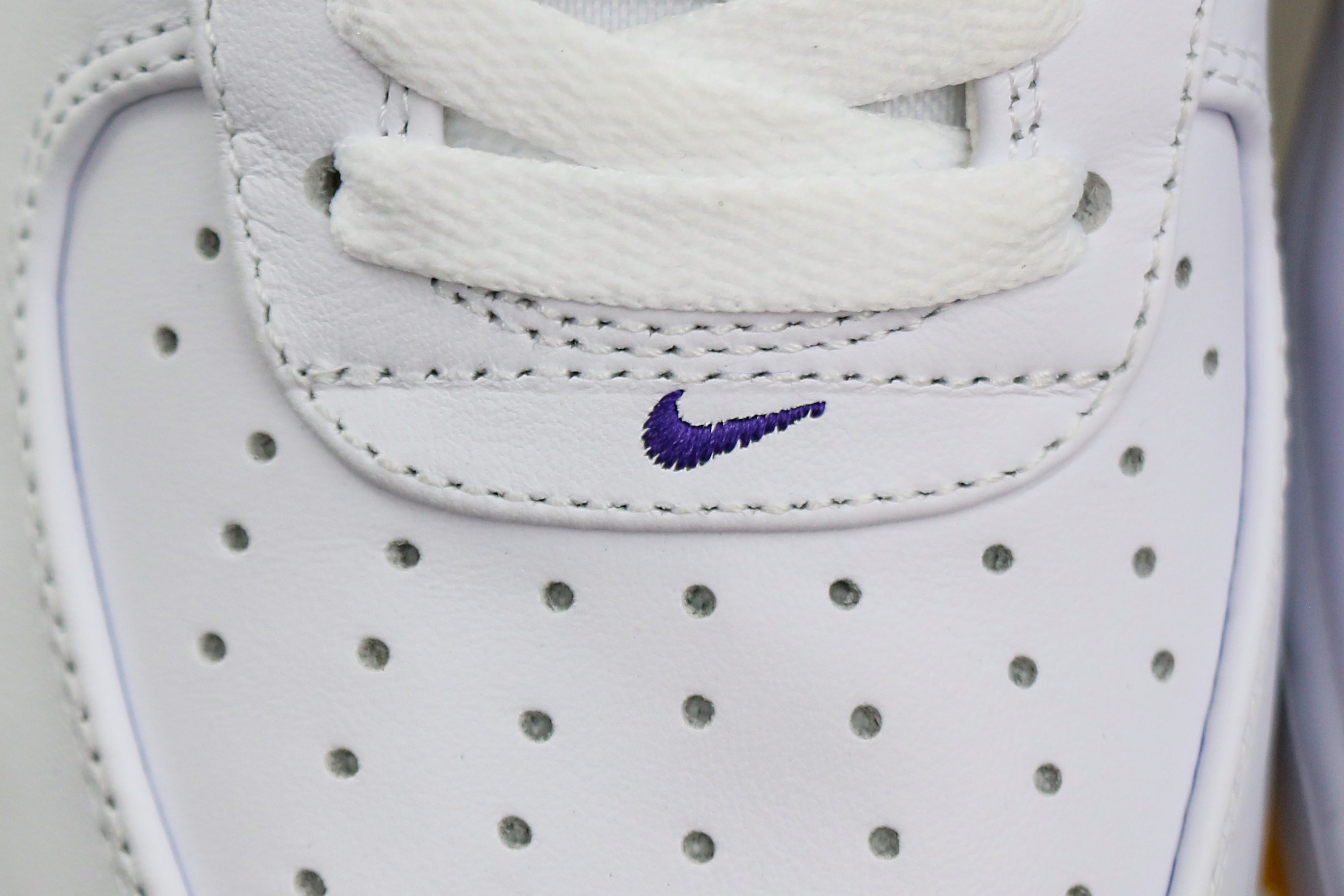 Nike Air Force 1 Low Retro QS Kobe Bryant Lakers Home（Ln5 A1）