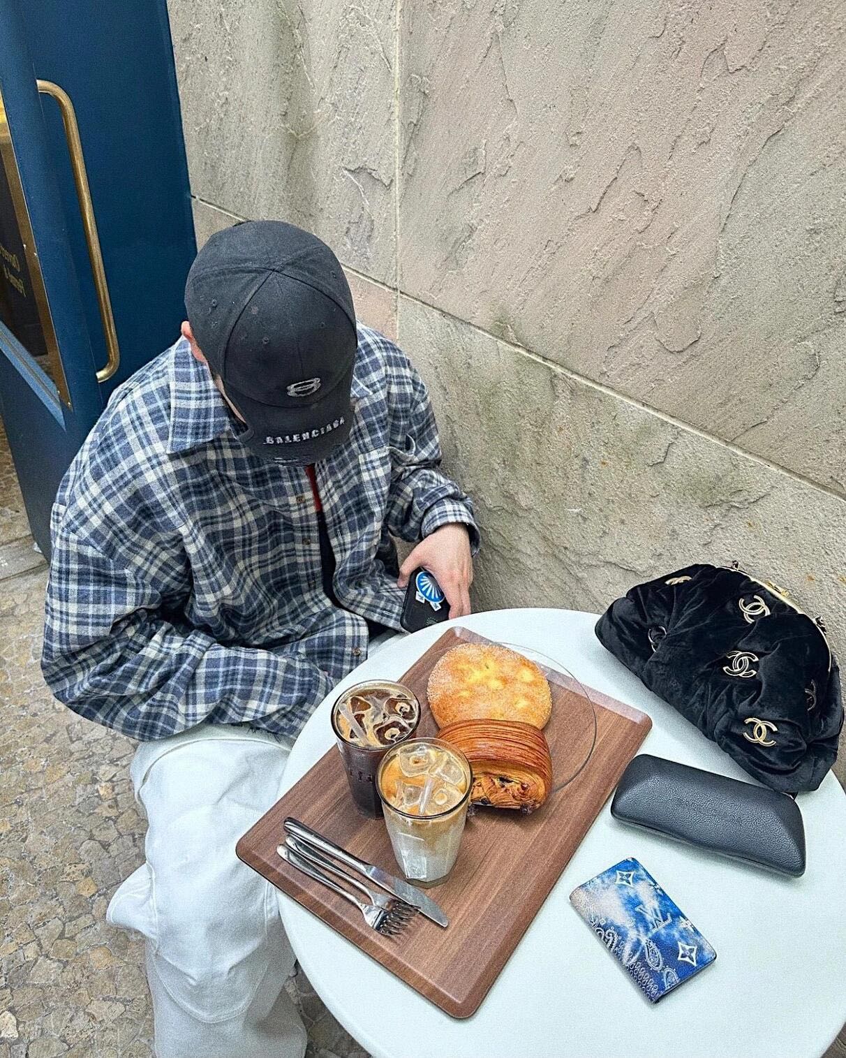 Far Archive Flannel Tassel Blue Plaid Shirt