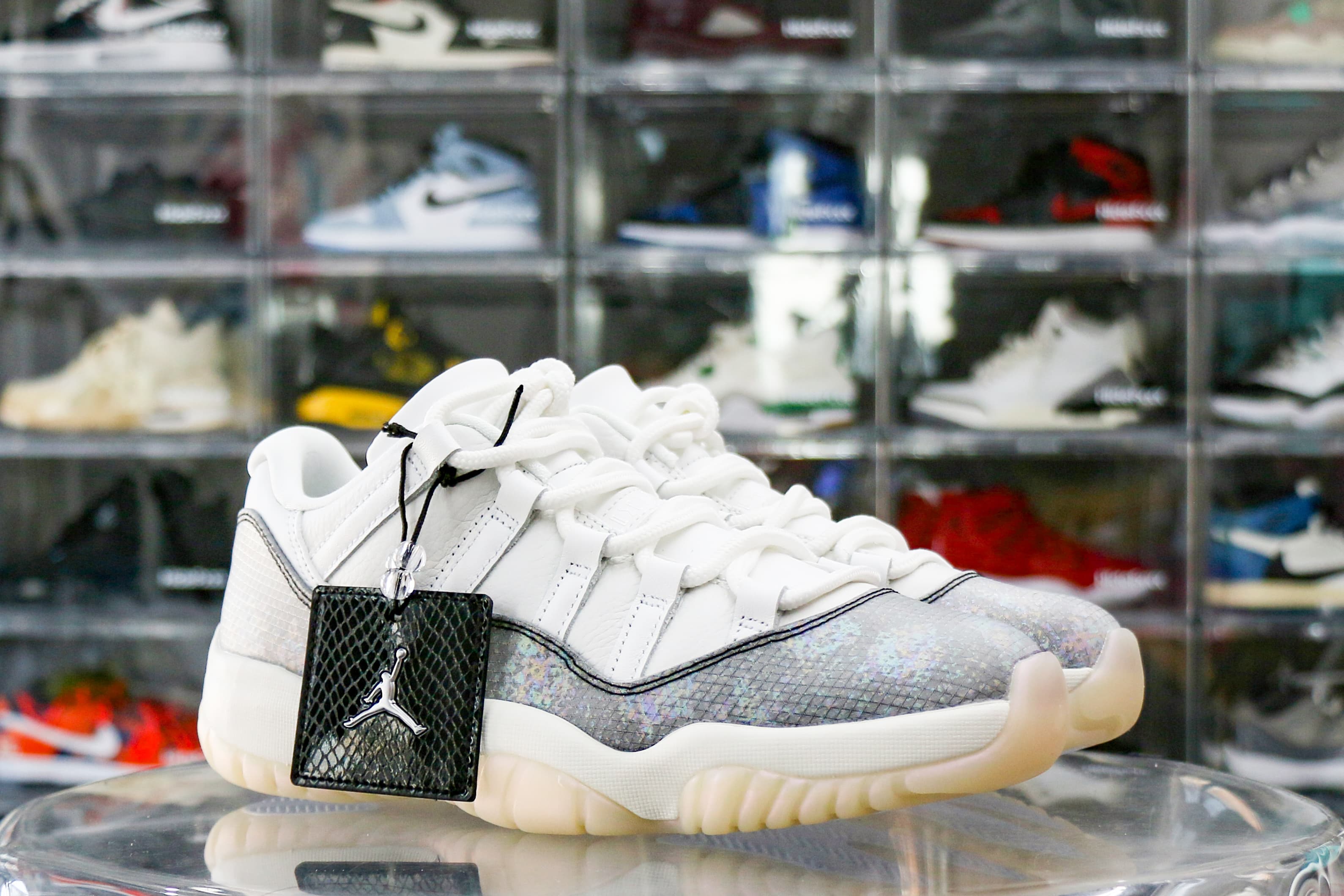 Air Jordan 11 Retro Low CNY 2025