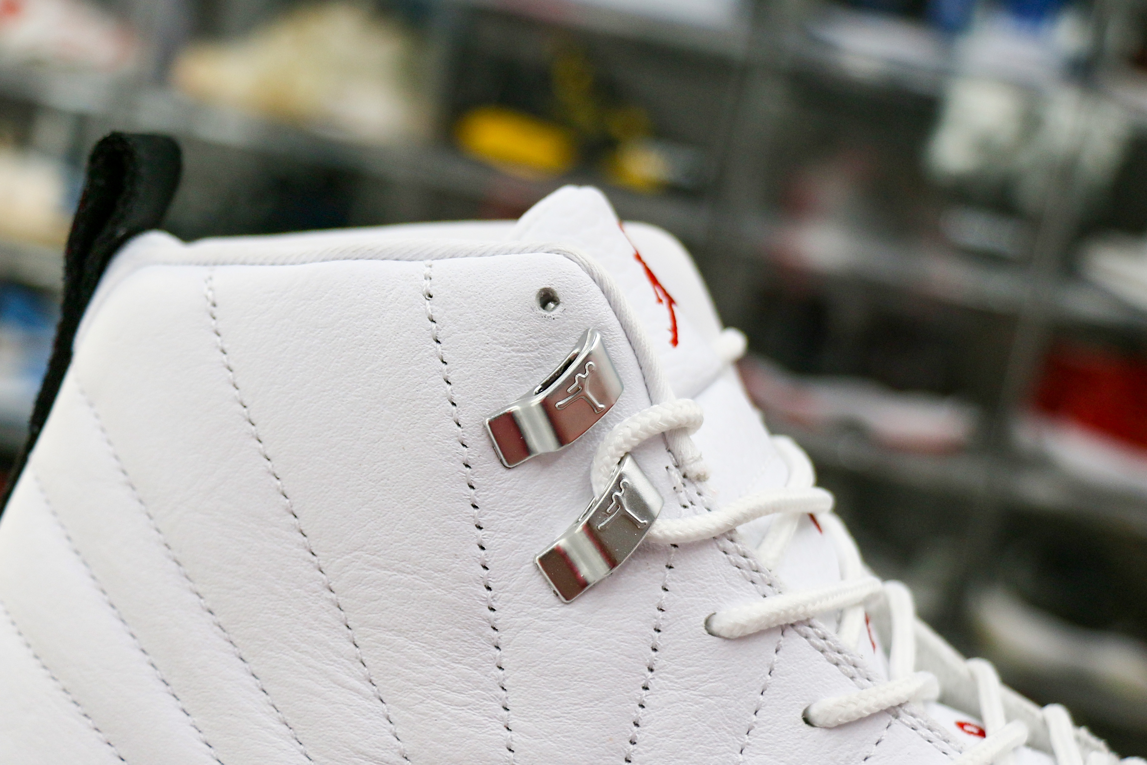 Jordan 12 Retro Taxi Flip 2024