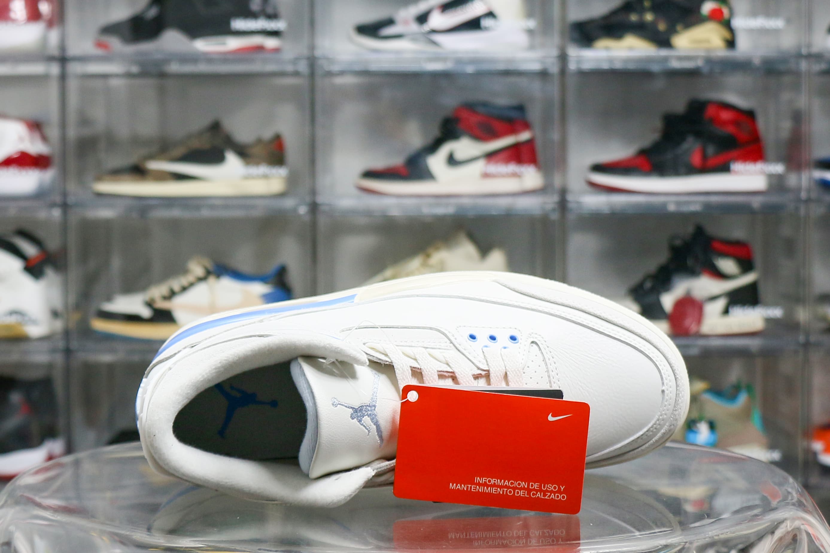 Air Jordan 3 Retro Lucky Shorts 2025