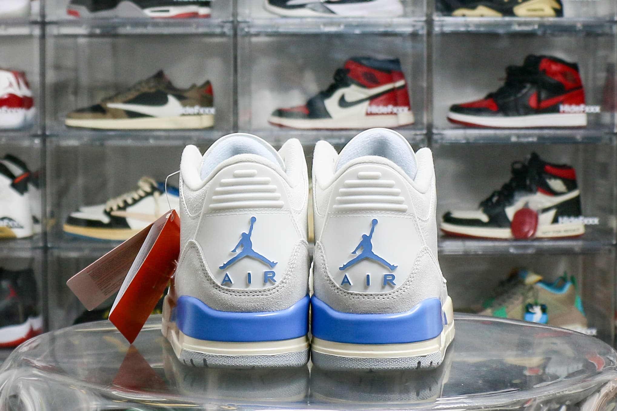 Air Jordan 3 Retro Lucky Shorts 2025