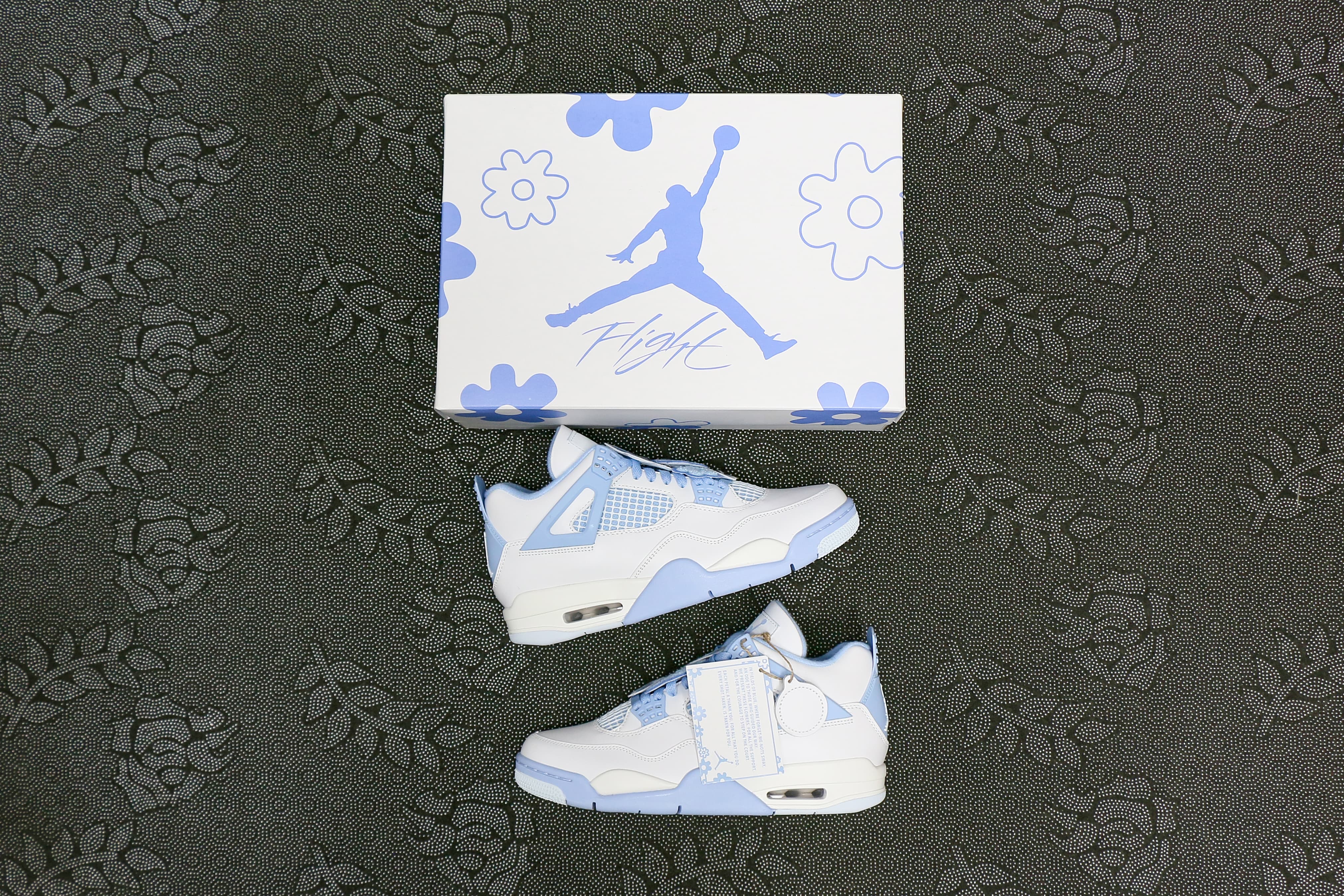 Air Jordan 4 “Forget Me Not / Aluminum”