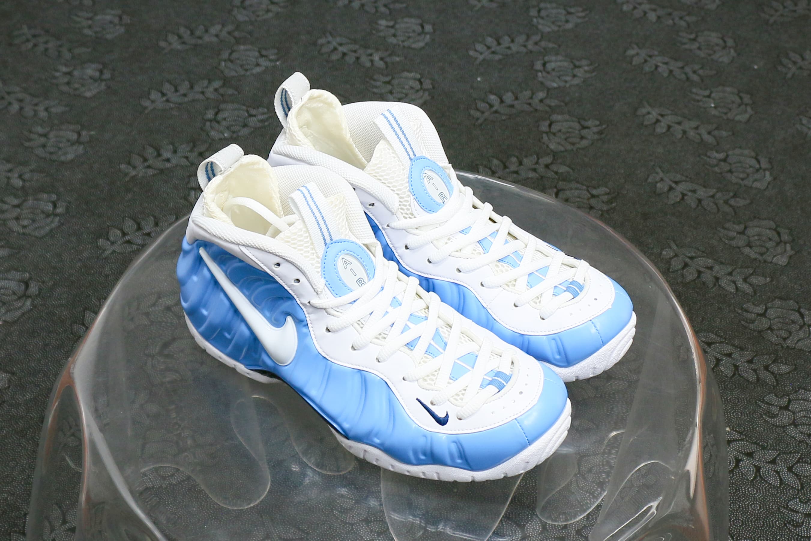 Nike Air Foamposite Pro University Blue 2003