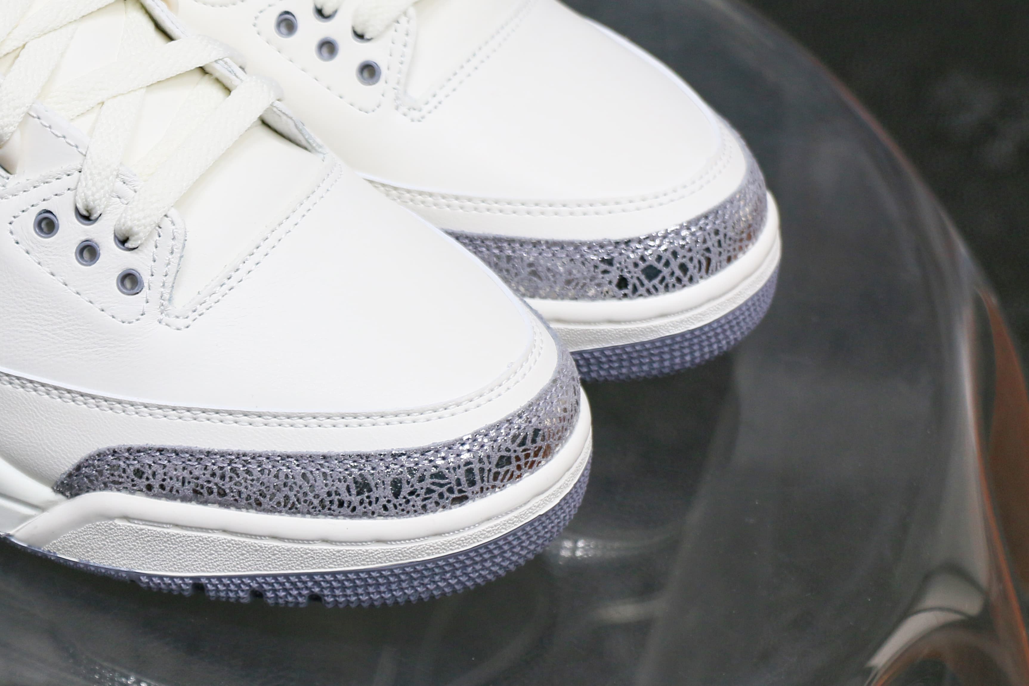 Air Jordan 3 Retro Sail Cement Grey 2025 (Ln5 A1)