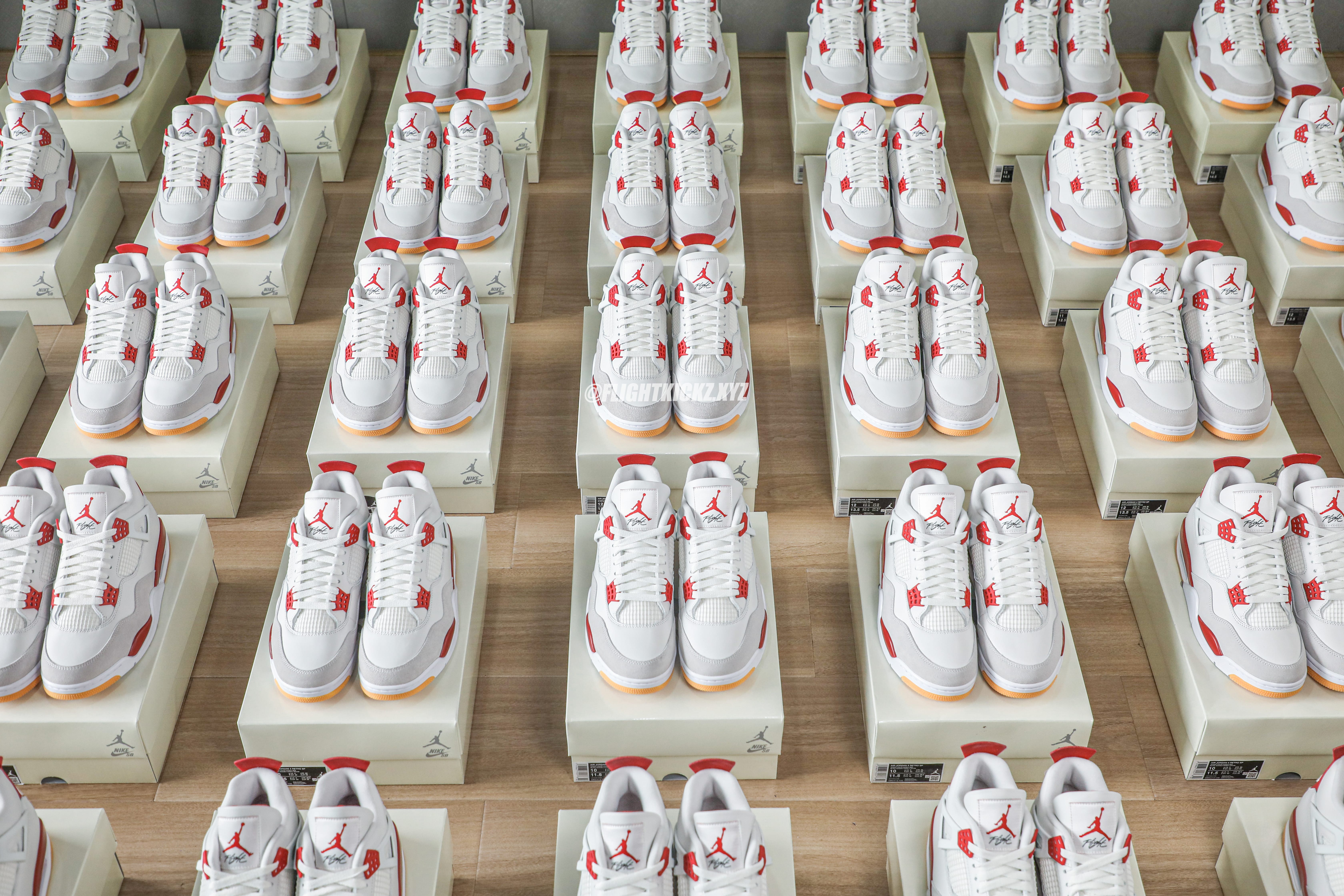 Nike SB x Air Jordan 4 Varsity Red is a Family & Friends (LN5 A1 Batch)