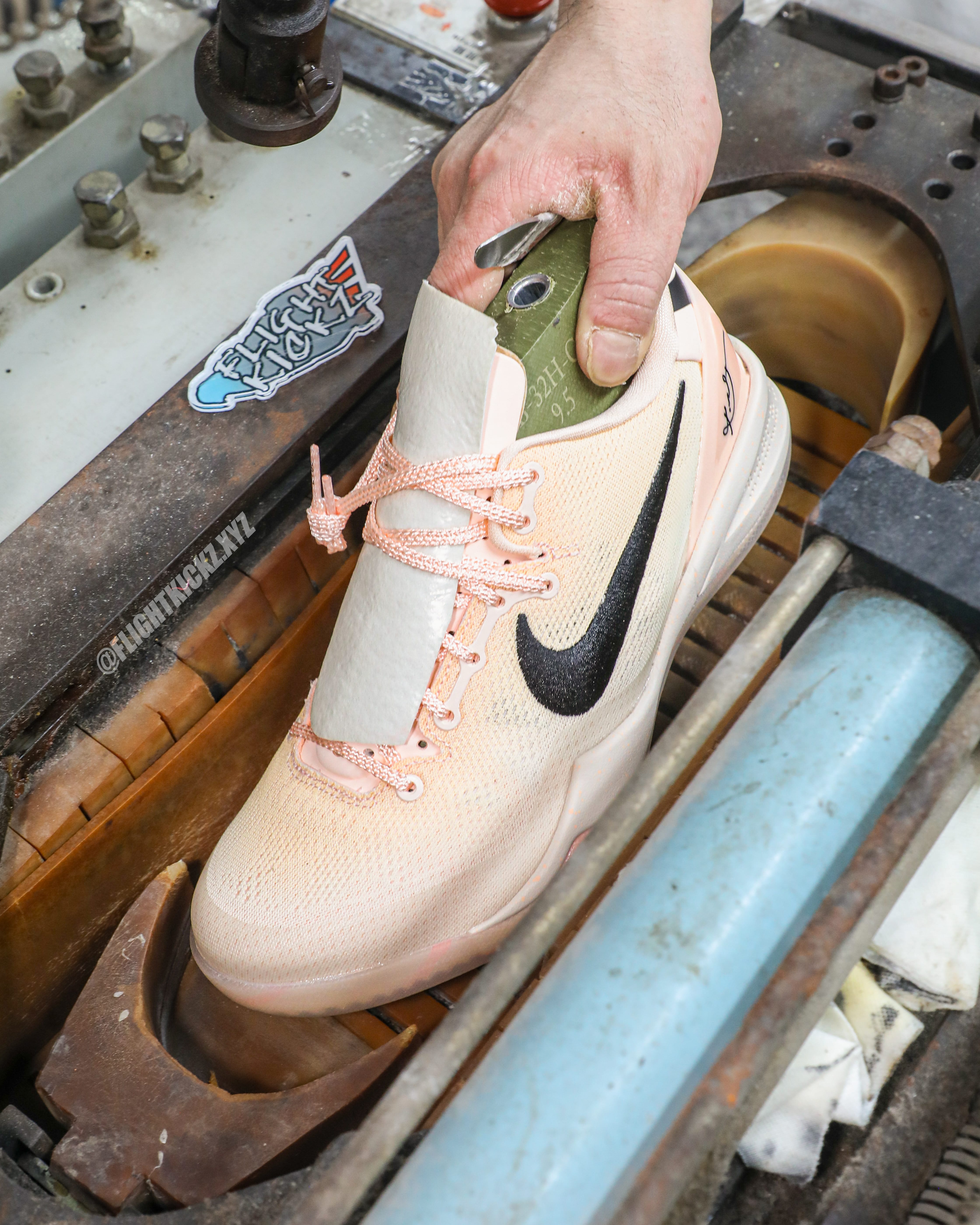 Nike Kobe 8 Protro EYBL Academy PE (Ln5 A1)